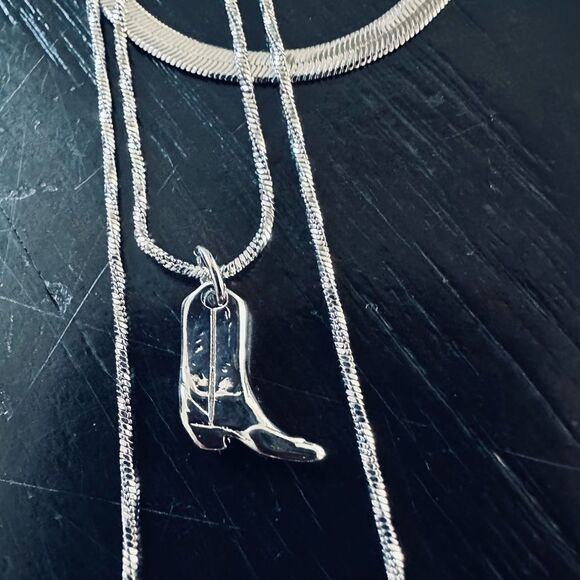 Anthropologie silver, Western Heart and Boot Charm Necklace. - Picture 4 of 5